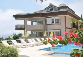 Квартира 5+1 в Алании, Турция