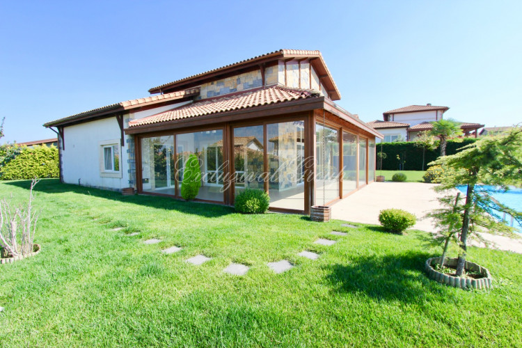 Вилла 5+1 в Стамбуле, Турция | PTE-17497