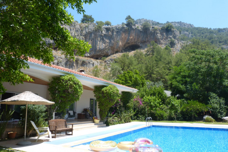 Вилла 4+1 в Гёчеке, Турция | PBB-22003