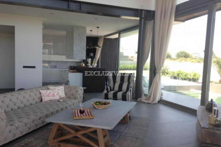 Вилла 3+1 в Чешме, Турция | STE-38692