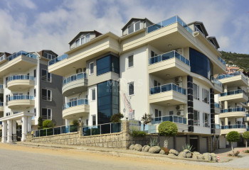 Квартира 5+1 в Алании, Турция