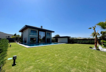 Вилла 5+1 в Чешме, Турция | PBB-55780