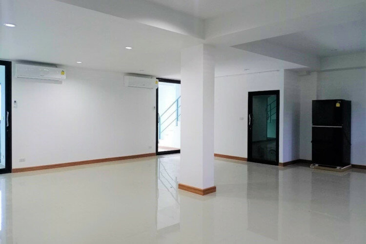 Таунхаус в Банг Ламунге, Таиланд | THE339582