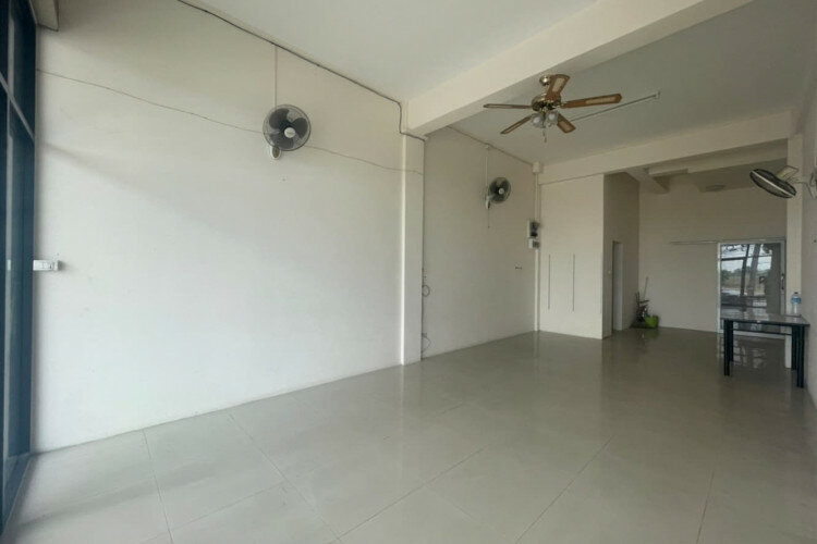 Готовый бизнес в Банг Ламунге, Таиланд | THE239310