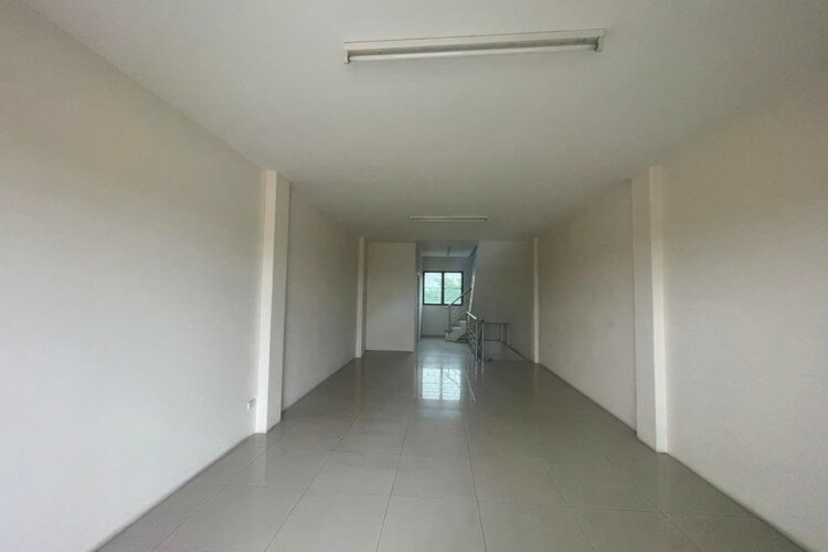 Готовый бизнес в Банг Ламунге, Таиланд | THE139322