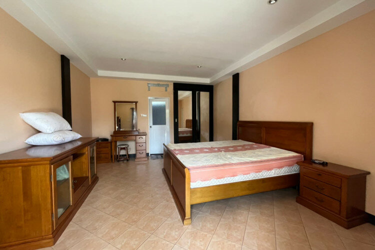 Готовый бизнес в Банг Ламунге, Таиланд | THE239388