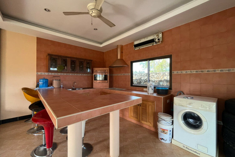 Готовый бизнес в Банг Ламунге, Таиланд | THE239388