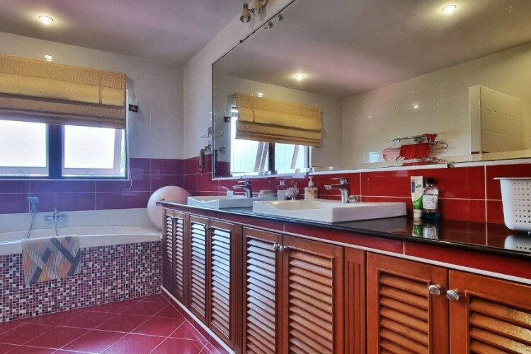 Дом в Банг Ламунге, Таиланд | THE256026