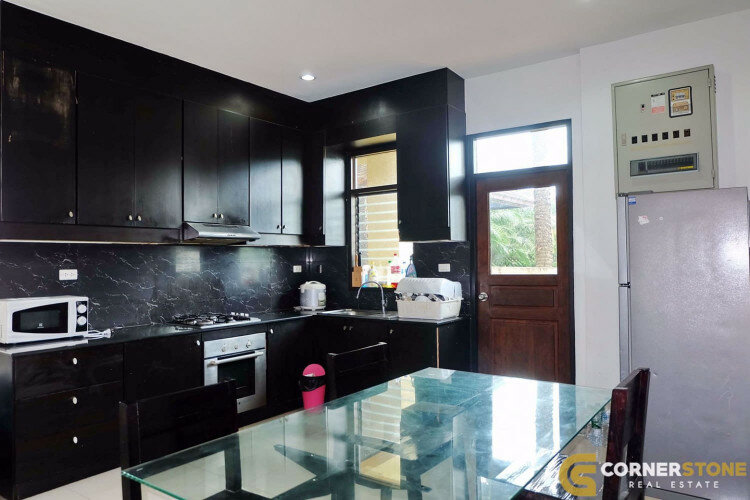 Дом в Саттахипе, Таиланд | THE527893