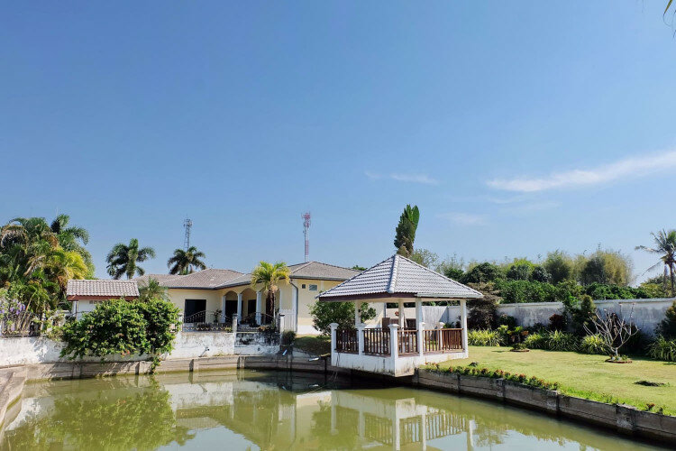 Дом в Саттахипе, Таиланд | THE254945