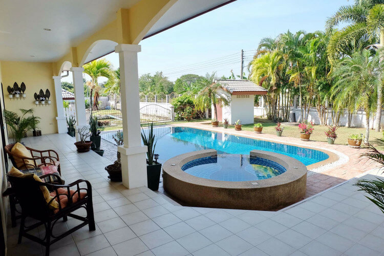 Дом в Саттахипе, Таиланд | THE254945