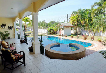 Дом в Саттахипе, Таиланд | THE254945