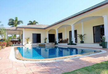 Дом в Саттахипе, Таиланд | THE254945