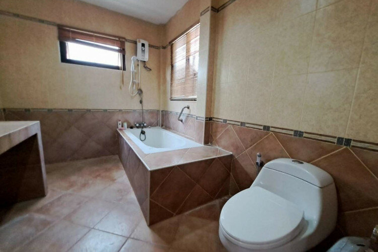 Дом в Банг Ламунге, Таиланд | THE348000