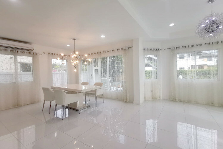 Дом в Чонбури, Таиланд | THE210316