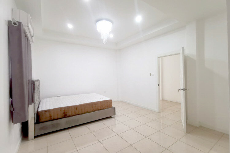 Дом в Чонбури, Таиланд | THE210316