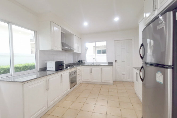 Дом в Чонбури, Таиланд | THE210316