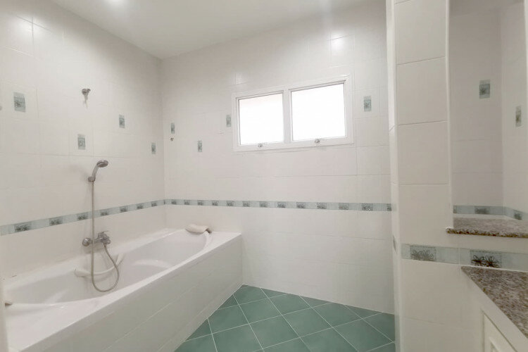 Дом в Чонбури, Таиланд | THE210316