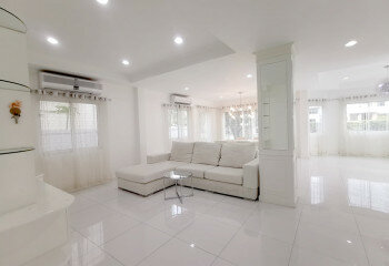 Дом в Чонбури, Таиланд | THE210316