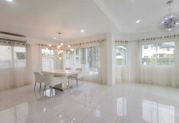 Дом в Чонбури, Таиланд | THE210316