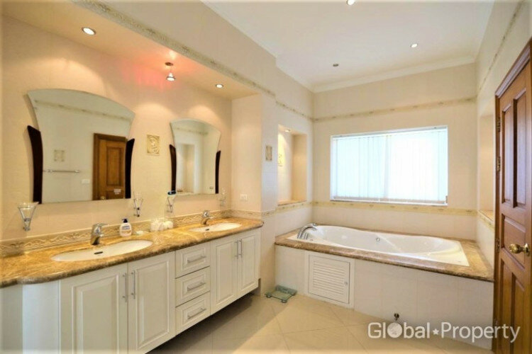 Дом в Паттайе, Таиланд | THE544466