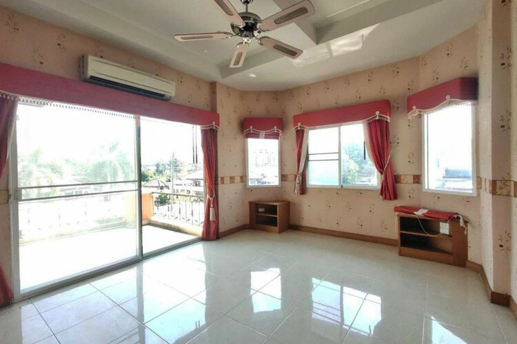 Дом в Банг Ламунге, Таиланд | THE248502