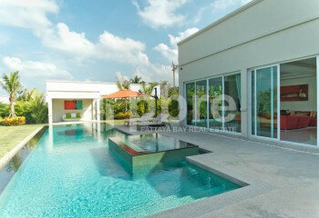 Дом в Банг Ламунге, Таиланд | THE240078