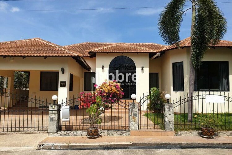 Дом в Банг Ламунге, Таиланд | THE139831