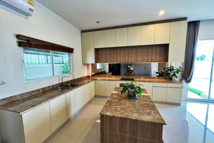 Дом в Банг Ламунге, Таиланд | THE139055