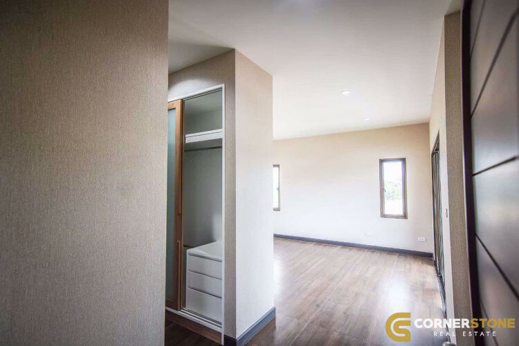 Дом в Саттахипе, Таиланд | THE527987