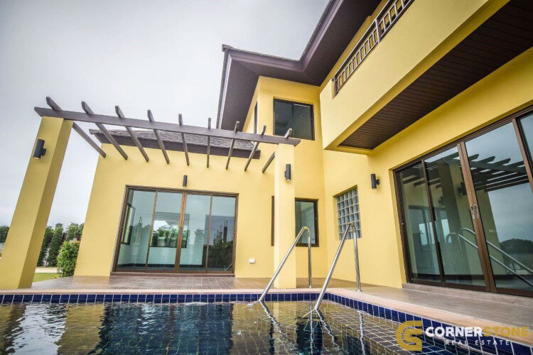 Дом в Саттахипе, Таиланд | THE527987