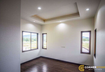 Дом в Саттахипе, Таиланд | THE527987