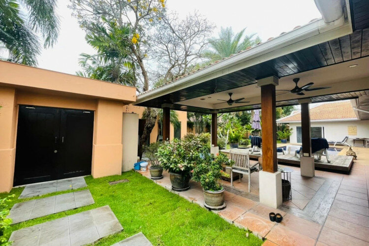 Дом в Банг Ламунге, Таиланд | THE239397