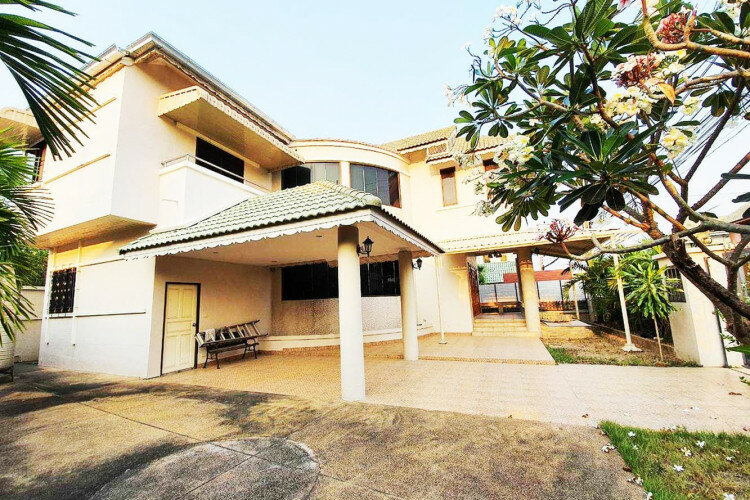 Дом в Банг Ламунге, Таиланд | THE239755