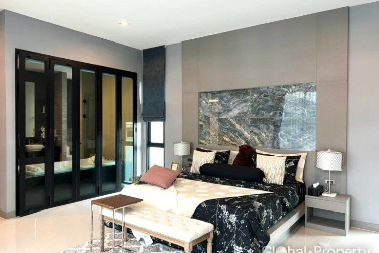 Дом в Сирачае, Таиланд | THE443591