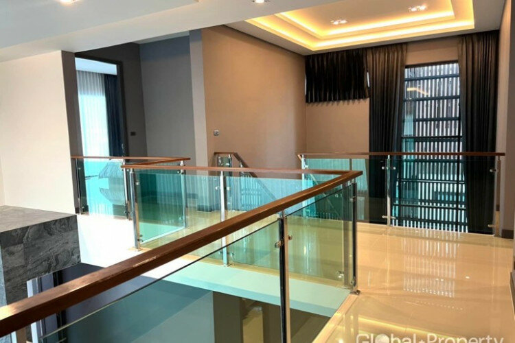 Дом в Сирачае, Таиланд | THE443591