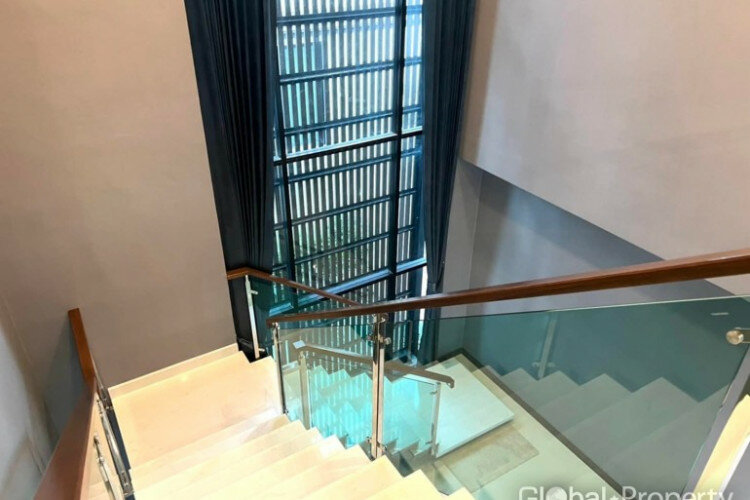 Дом в Сирачае, Таиланд | THE443591