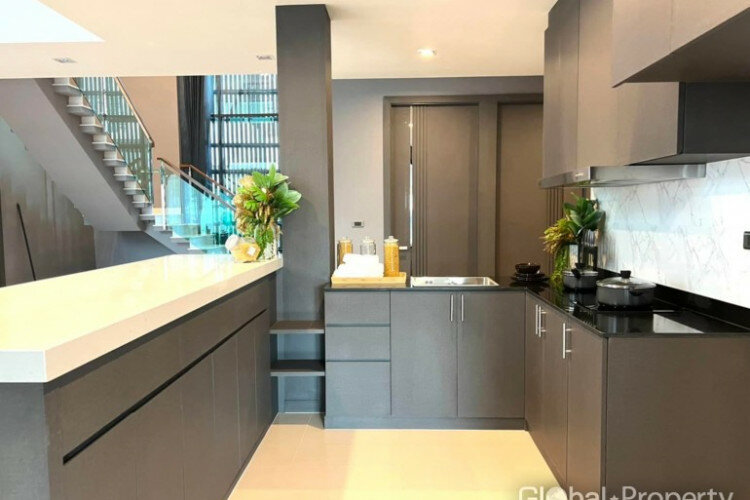 Дом в Сирачае, Таиланд | THE443591