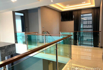 Дом в Сирачае, Таиланд | THE443591